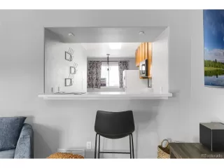 Photo #5: 4157078 Listing