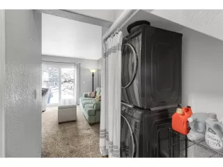 Photo #6: 4157078 Listing