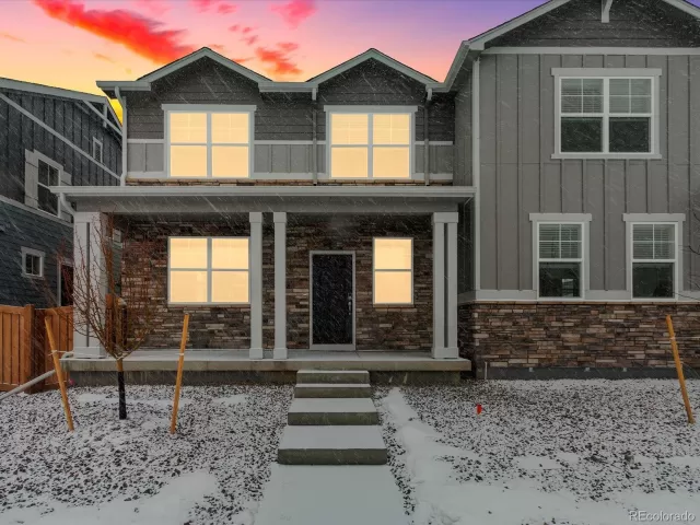 MLS: 4164188 Condo For Sale