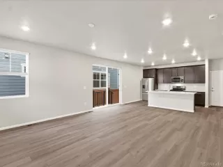 Photo #2: 4164188 Listing