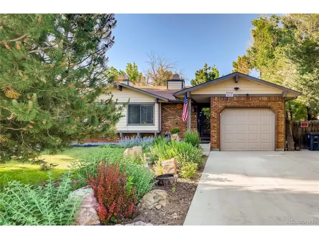 MLS: 4179160 Condo For Sale