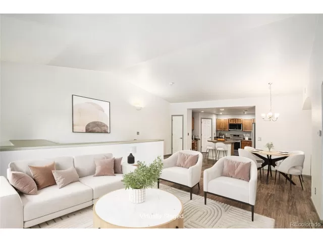 MLS: 4181128 Condo For Sale