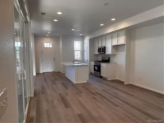 Photo #3: 4182314 Listing 