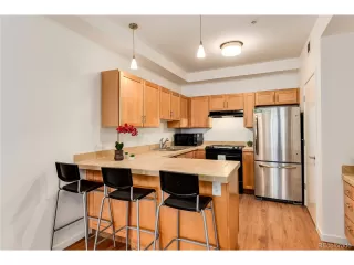 Photo #5: 4208539 Listing 