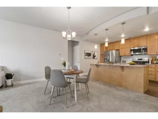 Photo #3: 4209702 Listing 