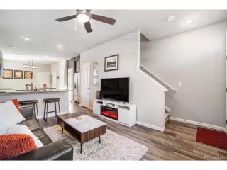 Photo #3: 4210734 Listing