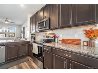 Photo #5: 4210734 Listing