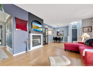 Photo #2: 4210923 Listing