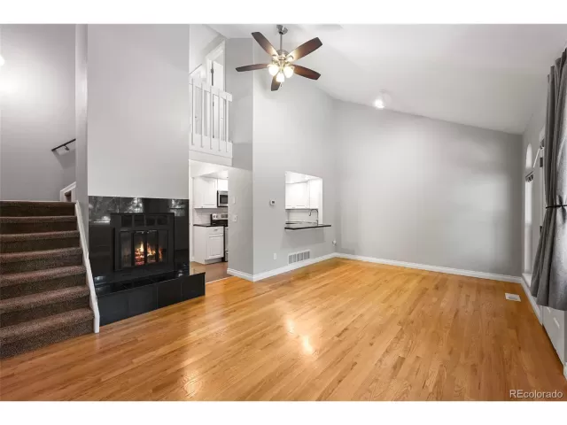 MLS: 4221284 Condo For Sale