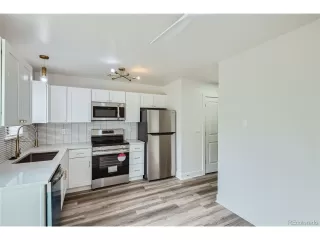 Photo #5: 4234833 Listing