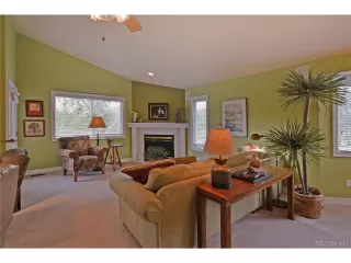 Photo #6: 4236635 Listing