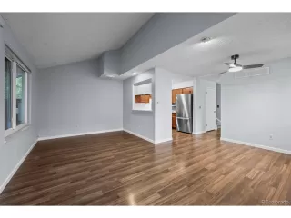 Photo #6: 4256874 Listing