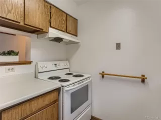 Photo #6: 4259004 Listing