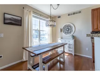 Photo #6: 4266662 Listing