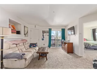 Photo #5: 4269503 Listing