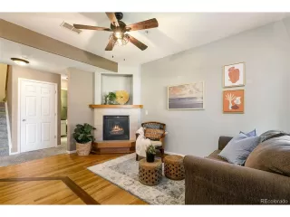 Photo #6: 4271117 Listing