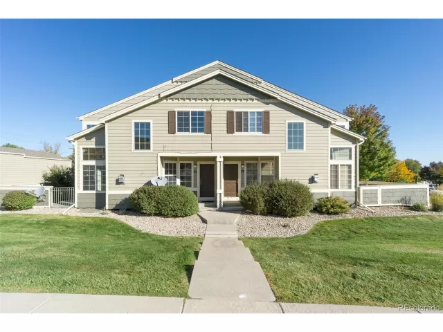 MLS: 4271663 Condo For Sale