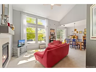 Photo #4: 4272491 Listing