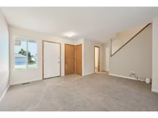 Photo #5: 4277370 Listing