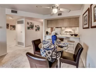 Photo #3: 4283616 Listing