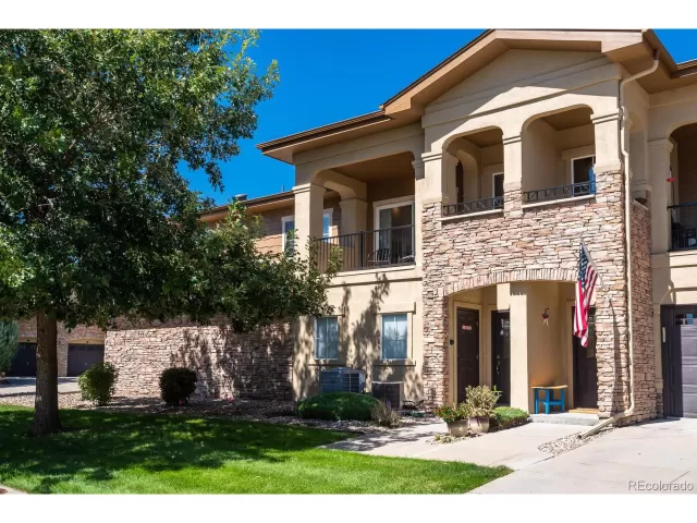 MLS: 4284047 Condo For Sale