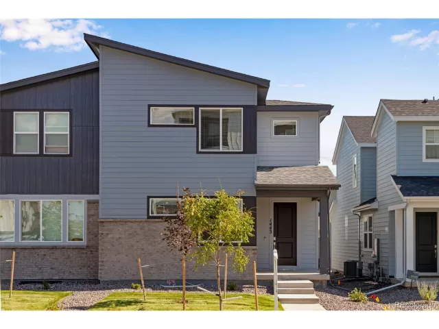 MLS: 4300214 Condo For Sale