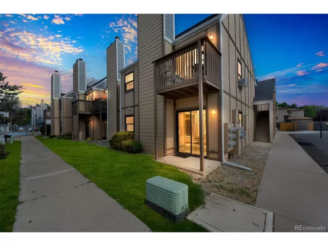 MLS: 4315975 Condo For Sale