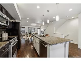 Photo #2: 4322013 Listing 