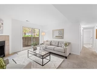 Photo #6: 4329246 Listing