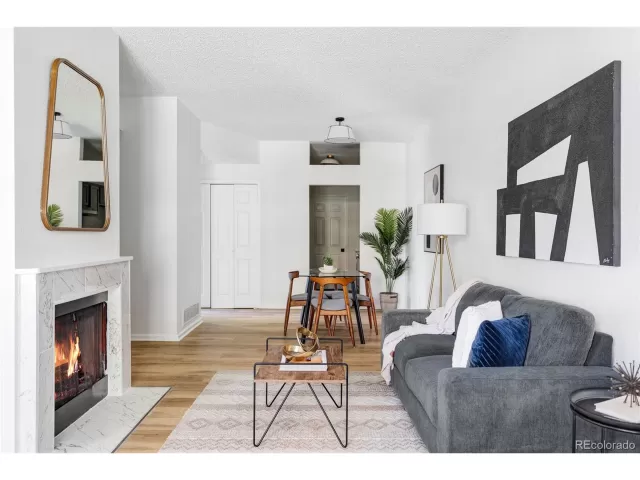 MLS: 4330838 Condo For Sale