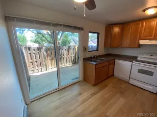 Photo #4: 4334486 Listing