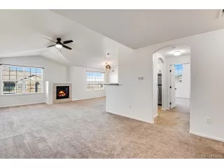 Photo #4: 4345393 Listing