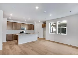 Photo #4: 4357158 Listing