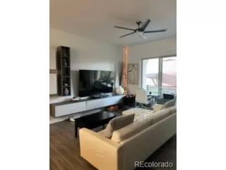 Photo #2: 4359181 Listing