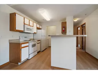 Photo #6: 4367035 Listing 