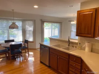 Photo #5: 4369186 Listing