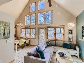 Photo #5: 4374472 Listing