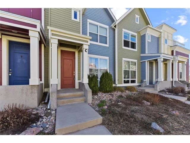 MLS: 4379587 Condo For Sale