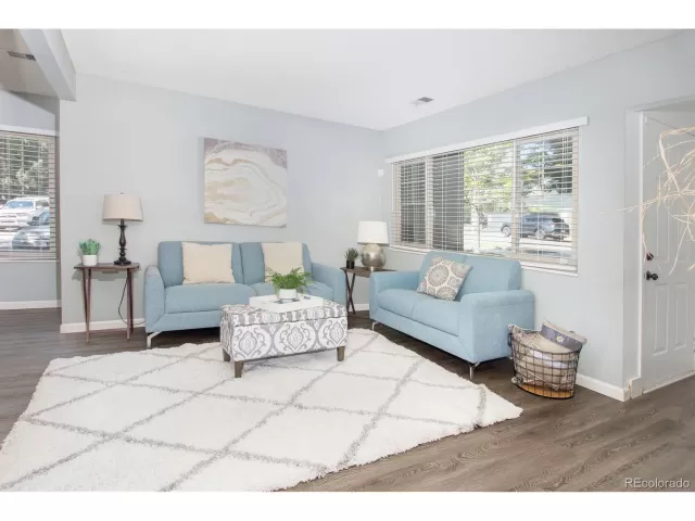 MLS: 4386519 Condo For Sale