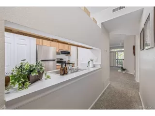 Photo #4: 4387303 Listing 