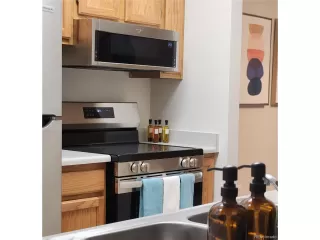 Photo #6: 4387303 Listing 