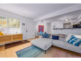 Photo #4: 4387418 Listing