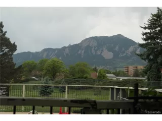 Photo #2: 4390268 Listing