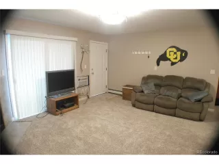 Photo #4: 4390268 Listing