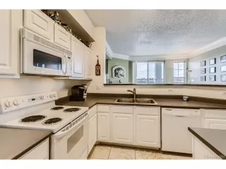 Photo #6: 4391079 Listing