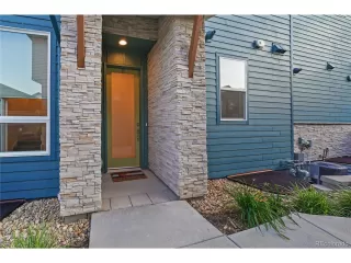 Photo #1: 4392704 Listing