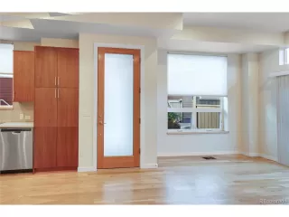 Photo #2: 4392704 Listing