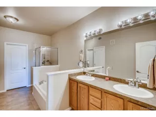 Photo #5: 4394880 Listing 