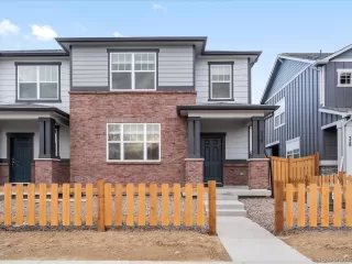 Photo #2: 4400958 Listing