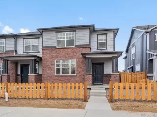 Photo #3: 4400958 Listing